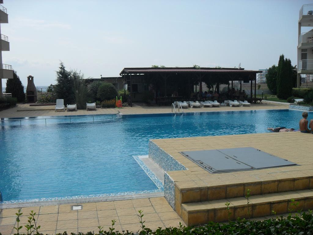Apartment Rutland Ravda Esterno foto