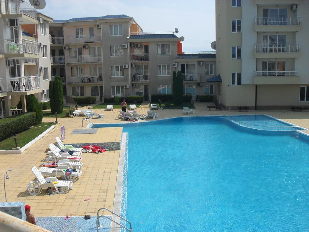 Apartment Rutland Ravda Esterno foto