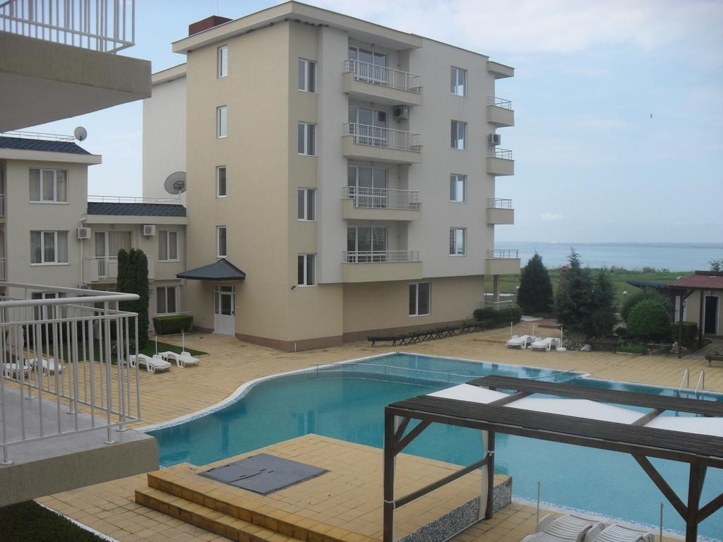 Apartment Rutland Ravda Esterno foto