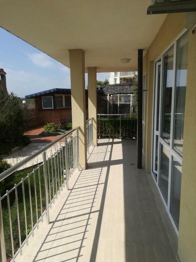 Apartment Rutland Ravda Esterno foto