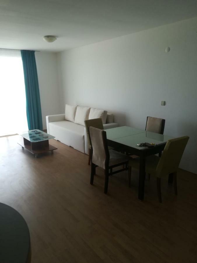 Apartment Rutland Ravda Esterno foto